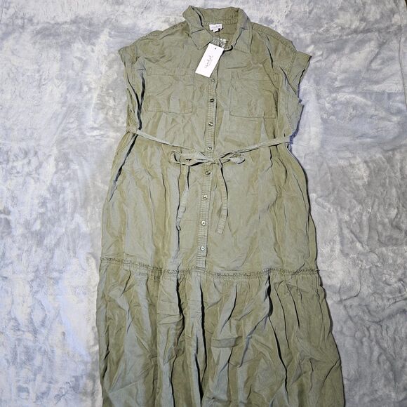 Isabel Maternity Short Sleeve Button-Front Belted Maxi Maternity Dress - Picture 2 of 4